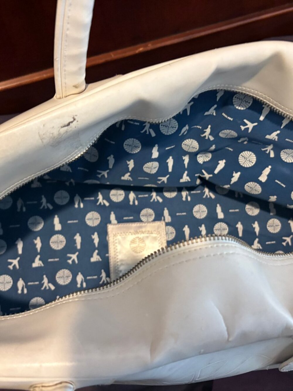 Marc Jacobs "PanAm" overnightt bag - Picture 3 of 3